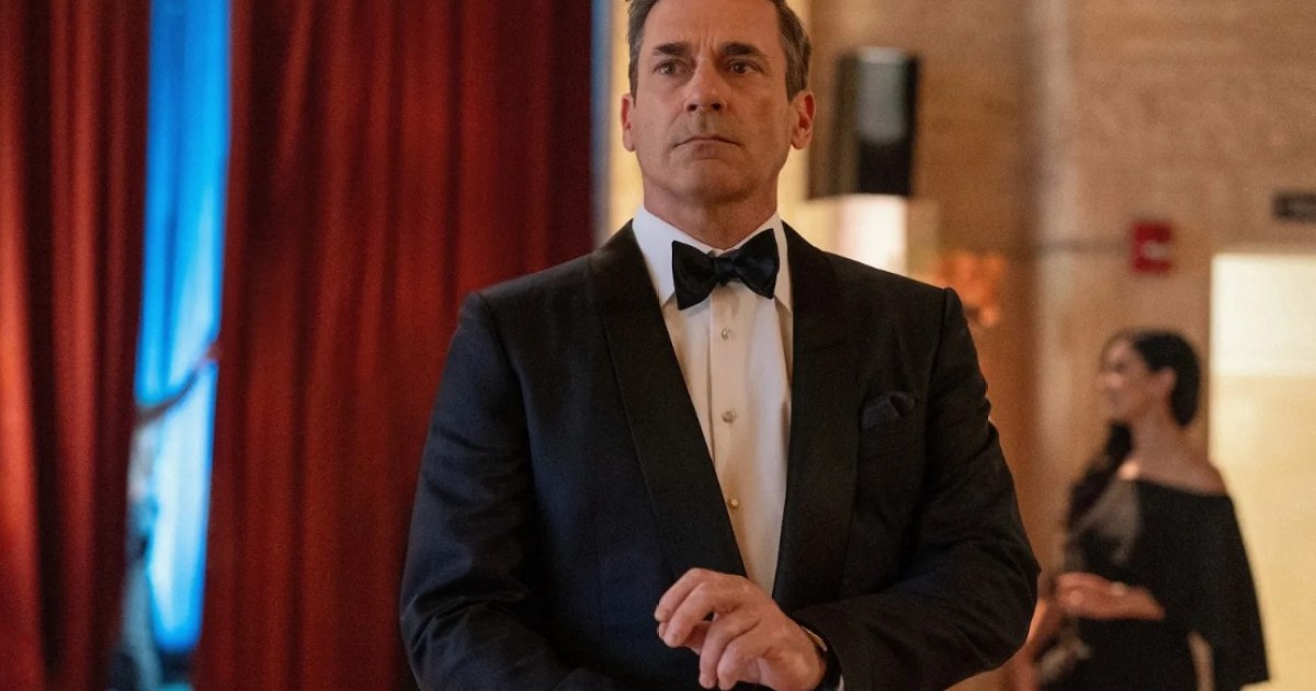 Jon Hamm es un ladrón que roba a los ricos en Your Friends & Neighbors