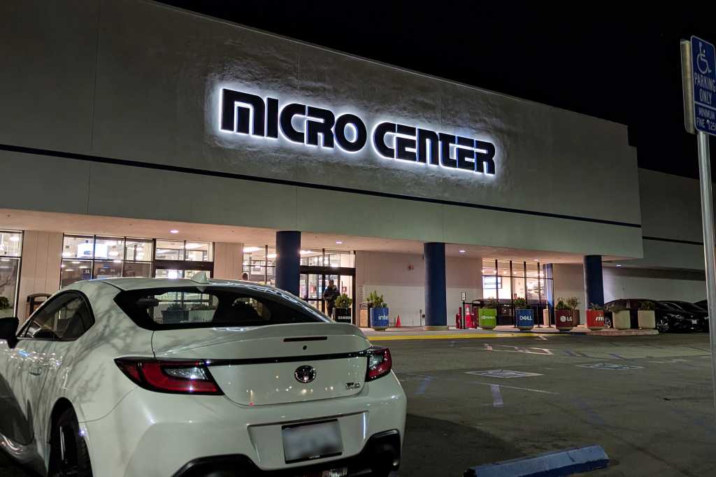 Micro Center finalmente regresa a San Francisco. Estoy tan listo