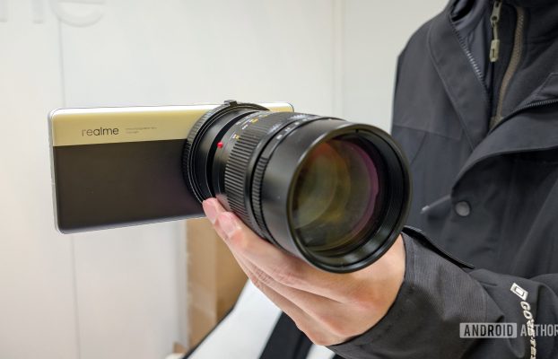 Este teléfono conceptual admite lentes de cámara DSLR de tamaño completo, y lo probamos