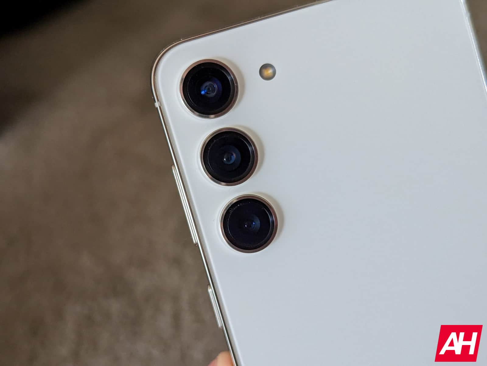 La serie Galaxy S23 ahora recibe la actualización de seguridad de marzo en los Estados Unidos