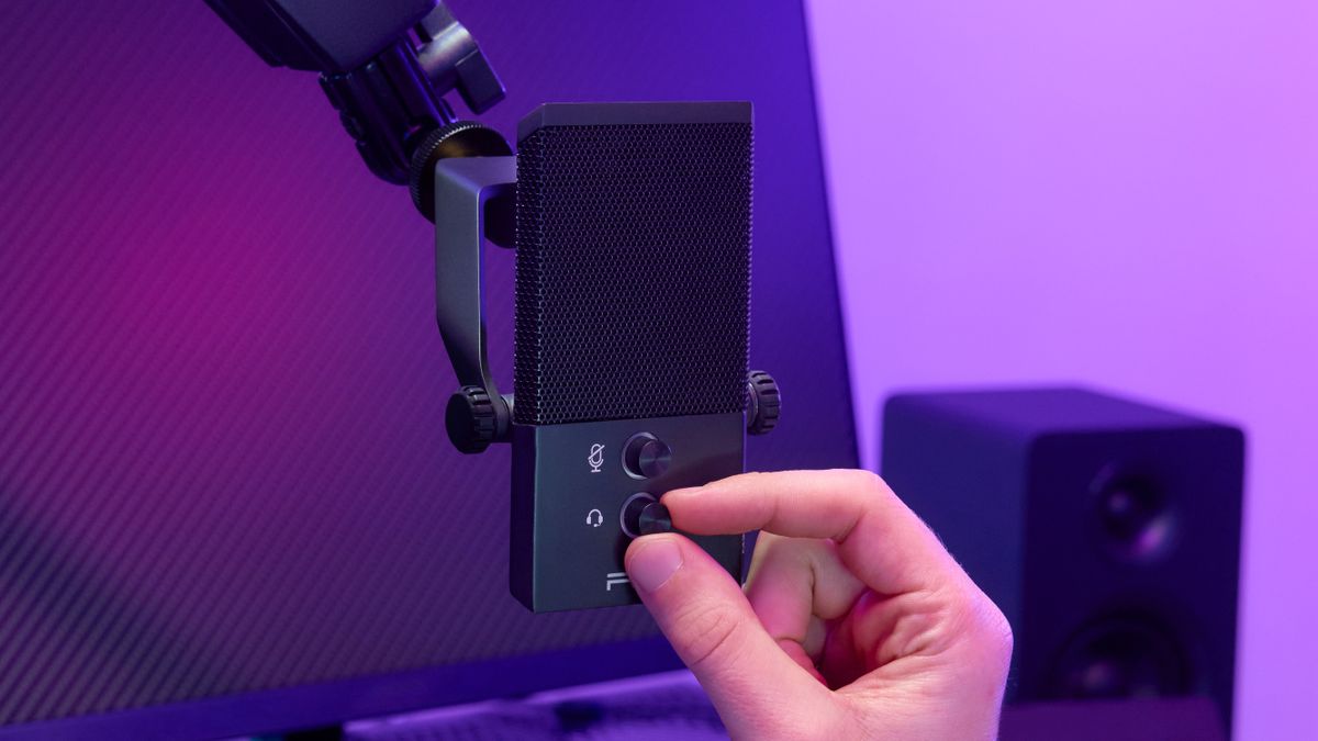 El Rig M2 Streamstar tiene la primera puerta de enlace de audio Bluetooth del mundo en un micrófono de juego con cable