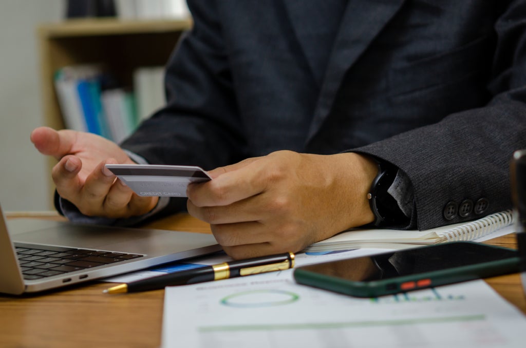Cómo obtener una línea de crédito comercial: Pasos y requisitos