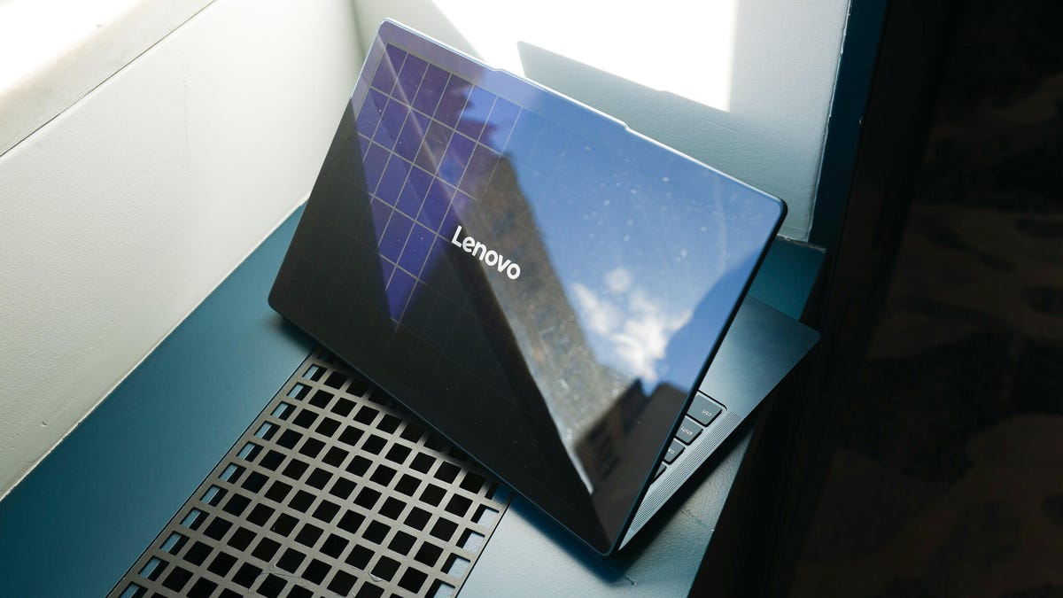 La computadora portátil con energía solar de Lenovo en MWC me robó el programa, y ​​es sorprendentemente práctico