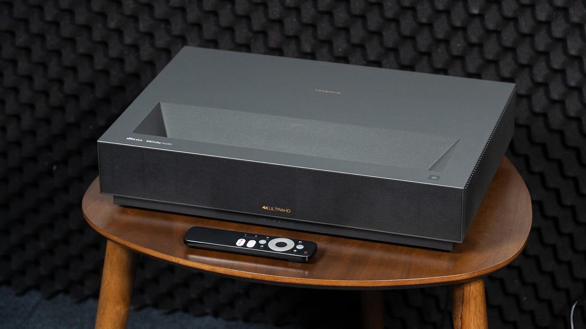 Reemplacé mi televisor con un proyector 4K UST, y fue una actualización en casi todos los sentidos