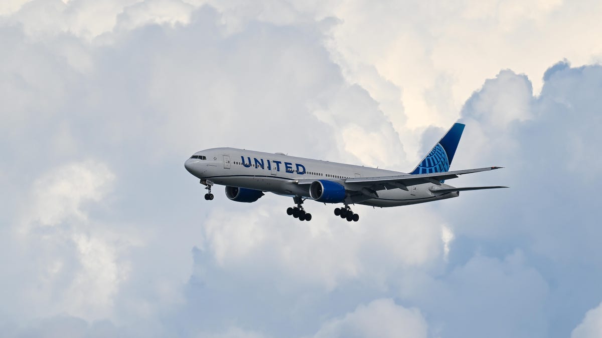 Comienza el despliegue de Internet de StarLink de alta velocidad en los aviones de United Airlines, y es gratis