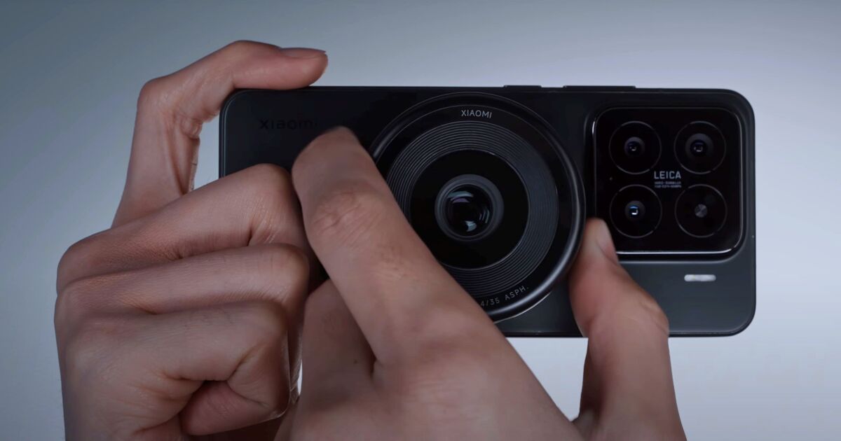 Mft Lens Combo se monta a un teléfono inteligente con agarre de magiafe