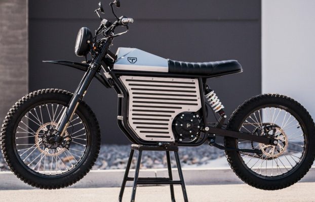 $ 6,199 E-Scrambler cuenta con un peso de menos de 25 lb con un rango de más de 70 millas