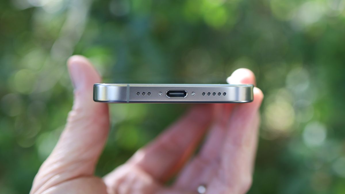 Los esquemas filtrados de iPhone 17 muestran que los teléfonos Apple podrían ser un rediseño de altavoces