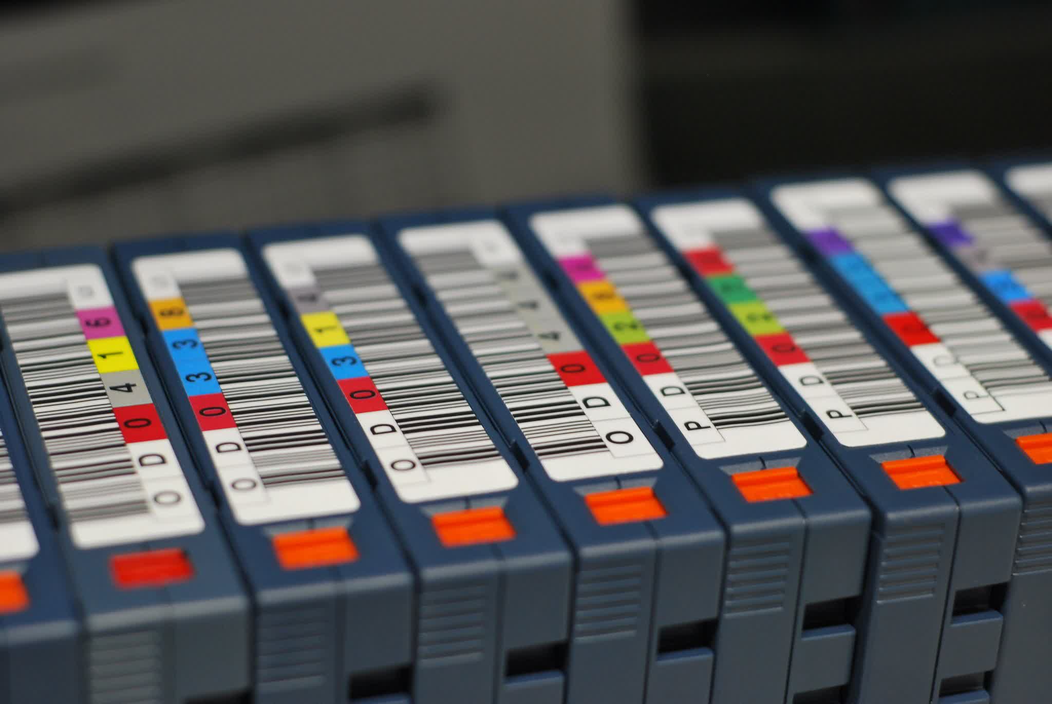 Ditches Ditches Magnetic Tape, pero los expertos defienden el Legacy Tech