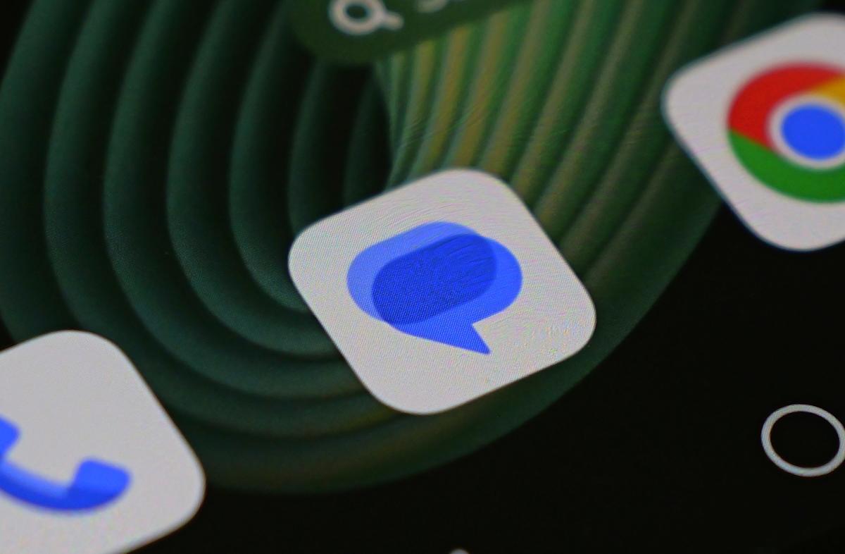 Los mensajes de Google comienzan a implementar advertencias de contenido confidencial para imágenes desnudas