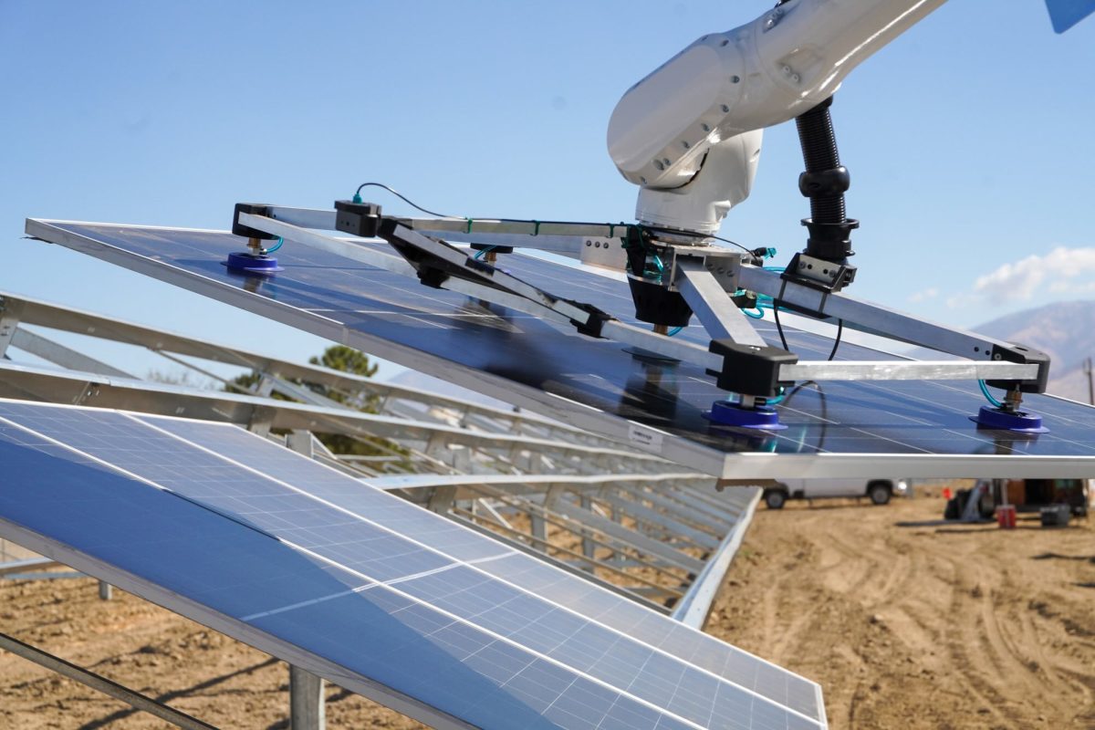Los robots de Cosmic Robotics podrían acelerar las implementaciones de los paneles solares