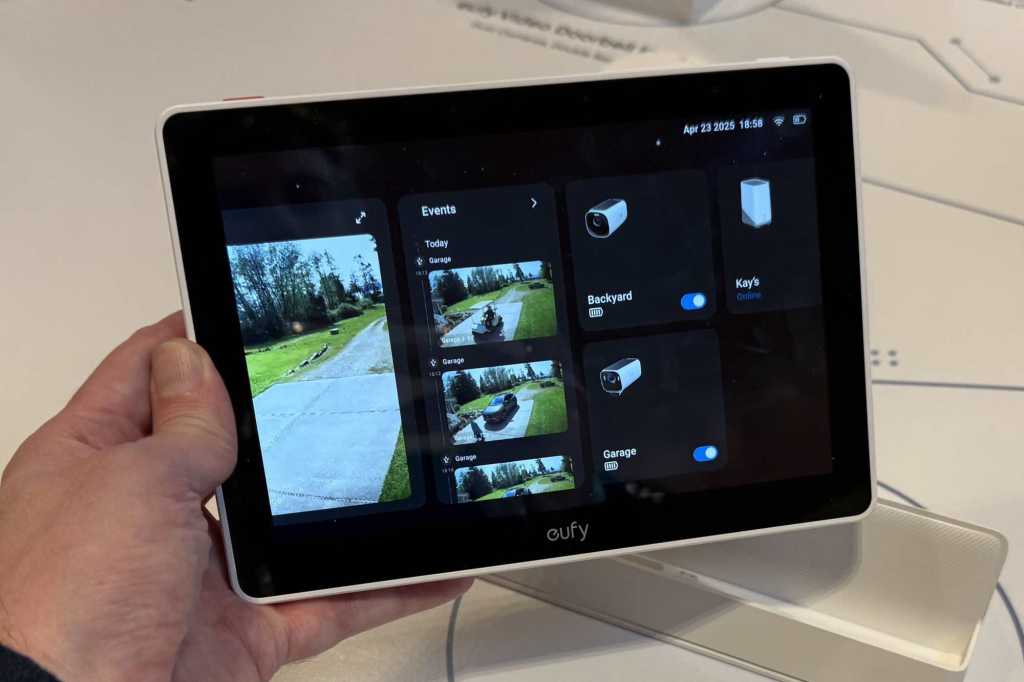 Fui práctico con la esquiva exhibición inteligente E10 de Eufy
