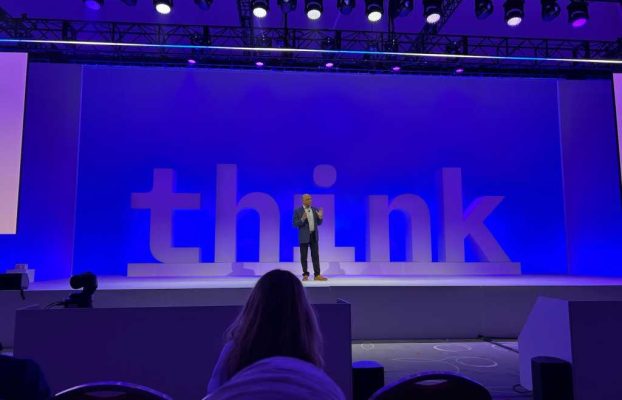 Las actualizaciones de IBM Watsonx Orchestrate con nuevas capacidades de construcción de agentes