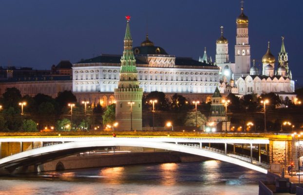 Rusia multiplica a Apple por la promoción de los derechos LGBTQ+