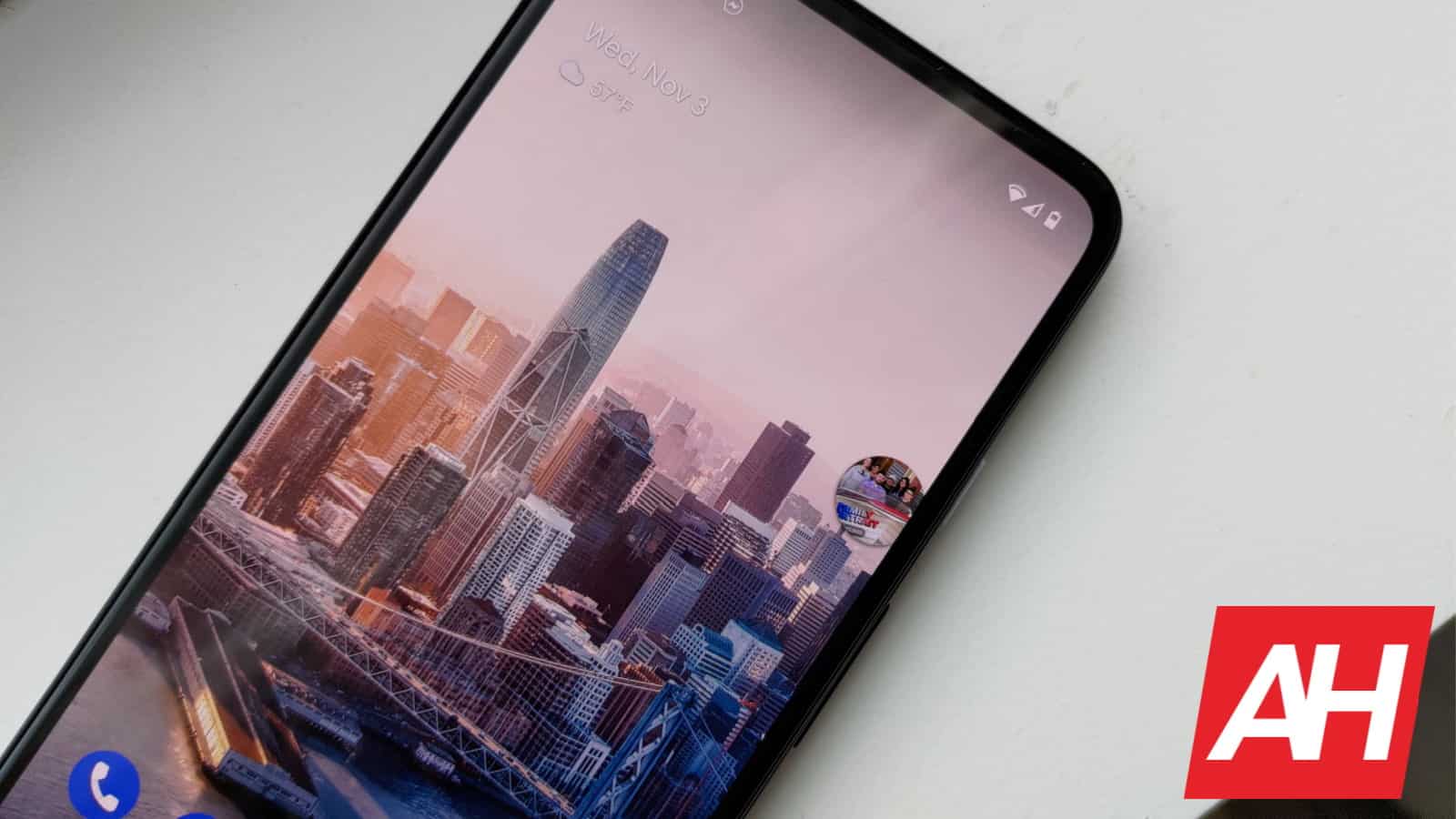 Las filtraciones de la barra de burbujas multitarea de cambio de juego de Android en video