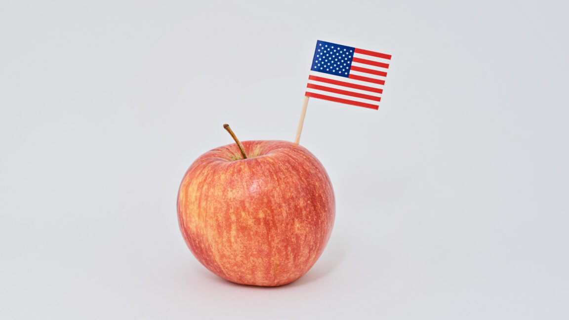 Trump amenaza a Apple con un arancel del 25% para obligar a la fabricación del iPhone a nosotros