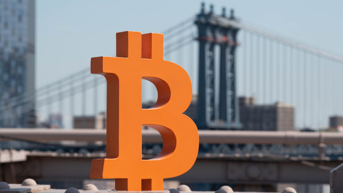 Los policías arrestan al tercer sospechoso acusado de torturar brutalmente a un hombre por riquezas de bitcoins