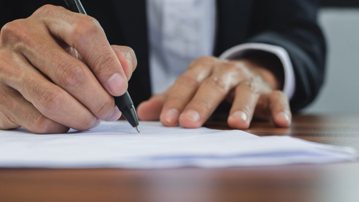 Los titulares de licencia perpetua de VMware reciben cartas de cese y desistimiento de Broadcom