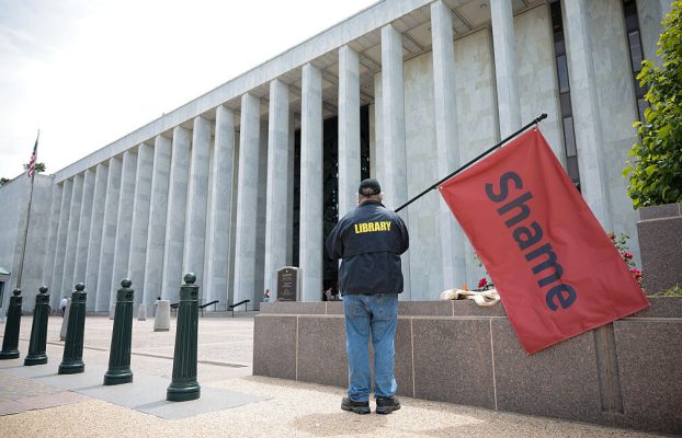 La cabeza de la oficina de derechos de autor disparada después de informar la capacitación de IA no siempre es justo de uso
