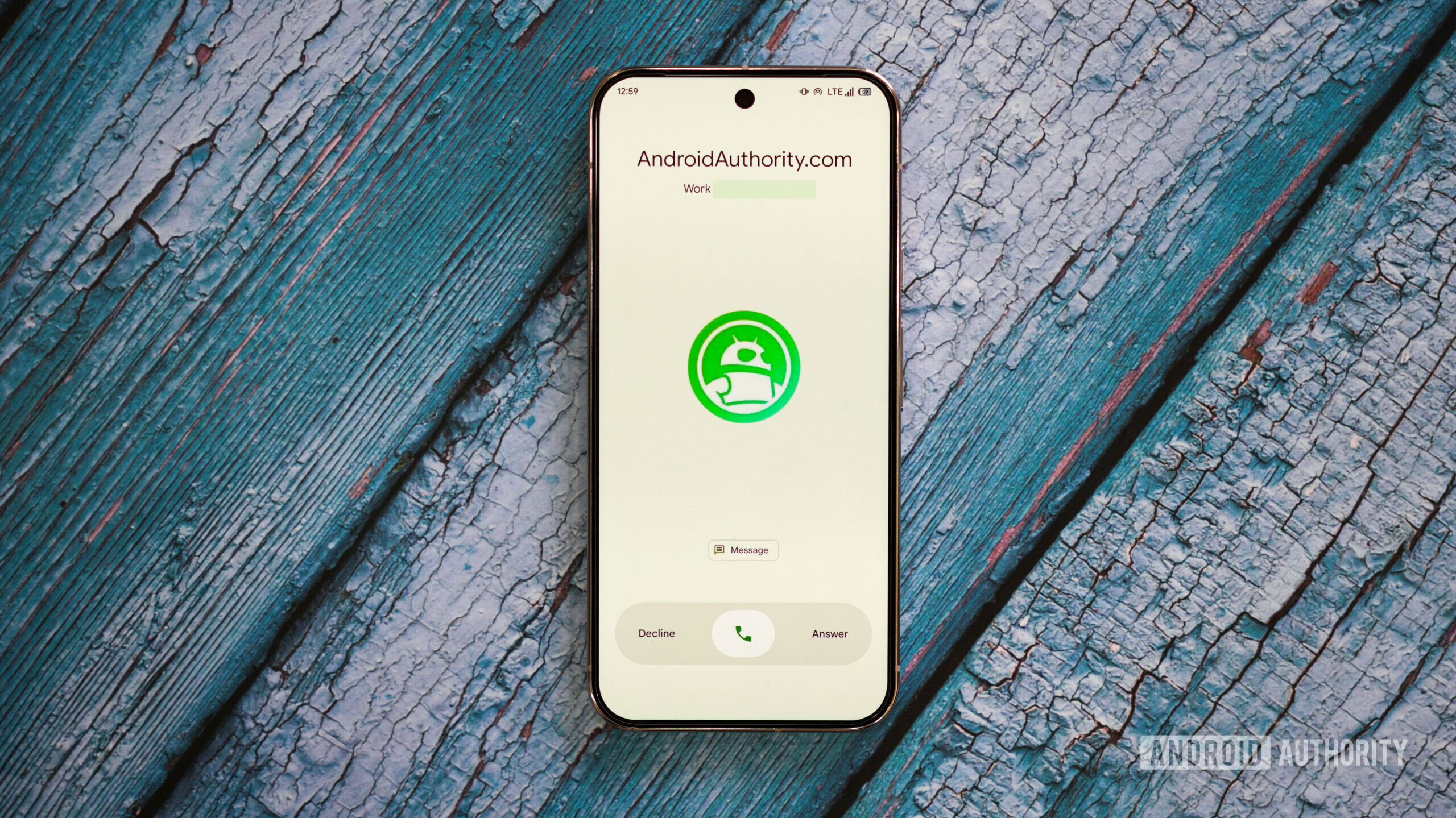 La pantalla de llamadas entrantes de Google Phone podría obtener una opción de lavado de cara