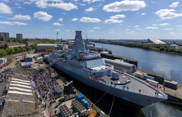 HMS Glasgow, primero de las fragatas tipo 26 del Reino Unido, nombrada oficialmente