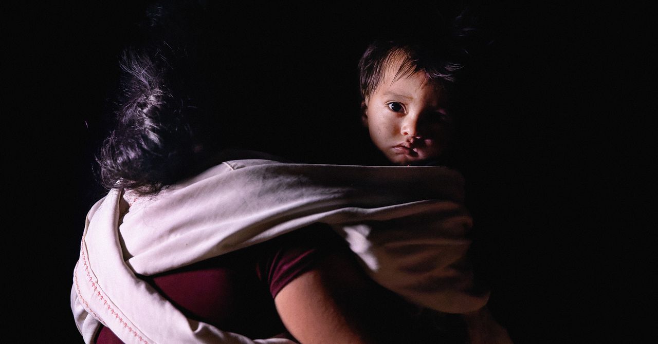 Aduanas y protección fronteriza de los Estados Unidos revoca en silencio las protecciones para mujeres embarazadas y bebés.