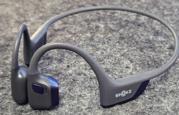 Mis auriculares de orejas abiertas favoritas de Shokz son de $ 60 de descuento
