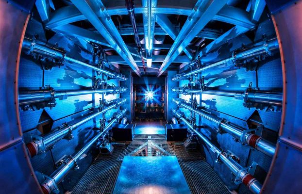 El experimento de fusión con láser duplica su potencia de salida