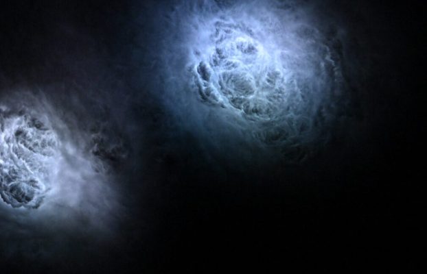 Telescopio del martes: después de la caminata espacial, un astronauta golpea los relámpagos