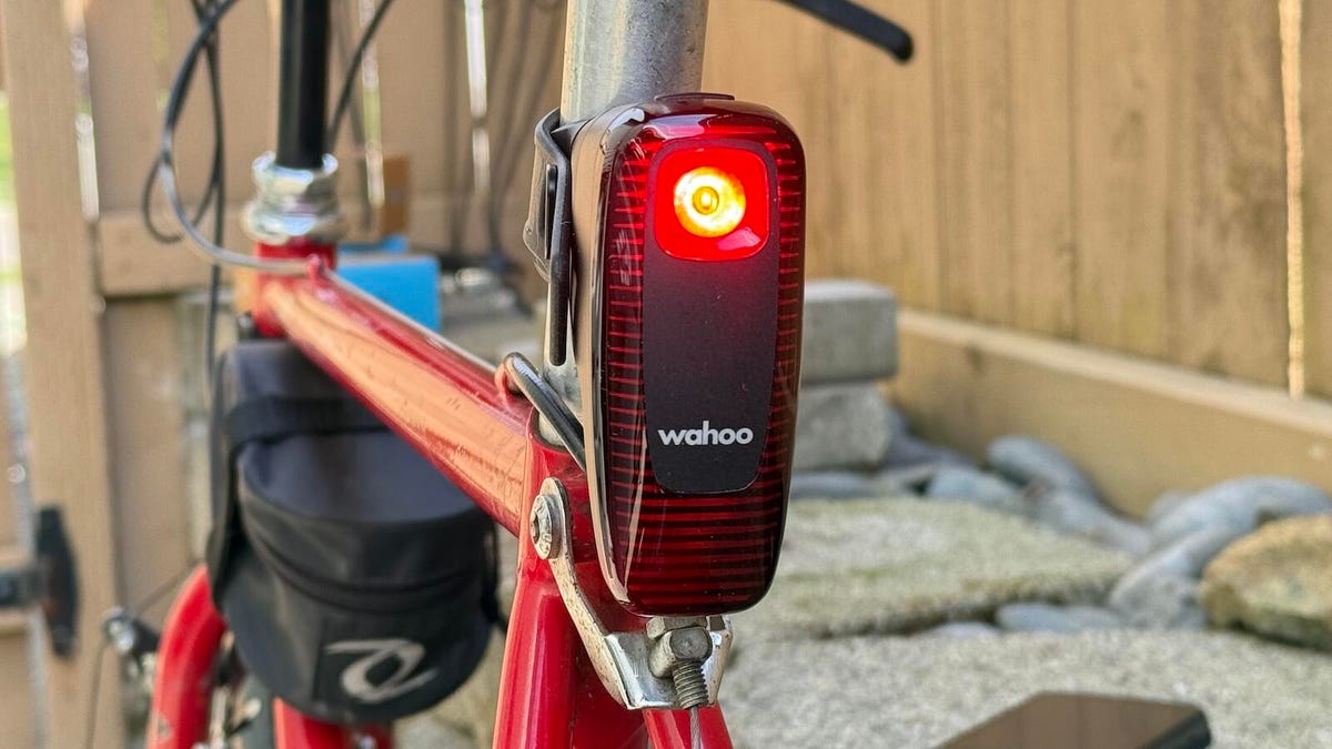 Nunca salí a la carretera sin este accesorio de seguridad (y por qué también necesitas uno)