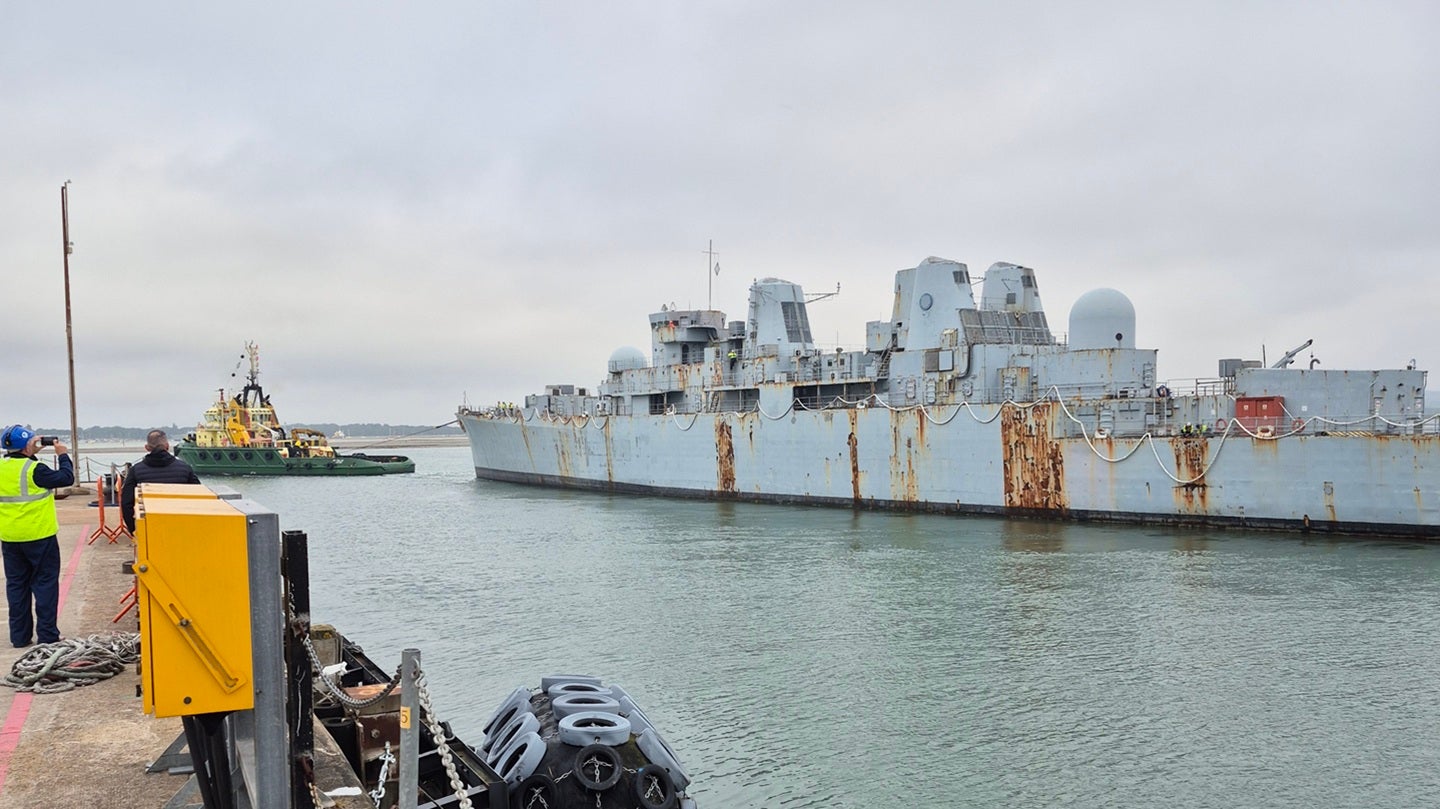 Turquía mantiene el control del reciclaje de buques de guerra del Reino Unido con HMS Bristol Deal