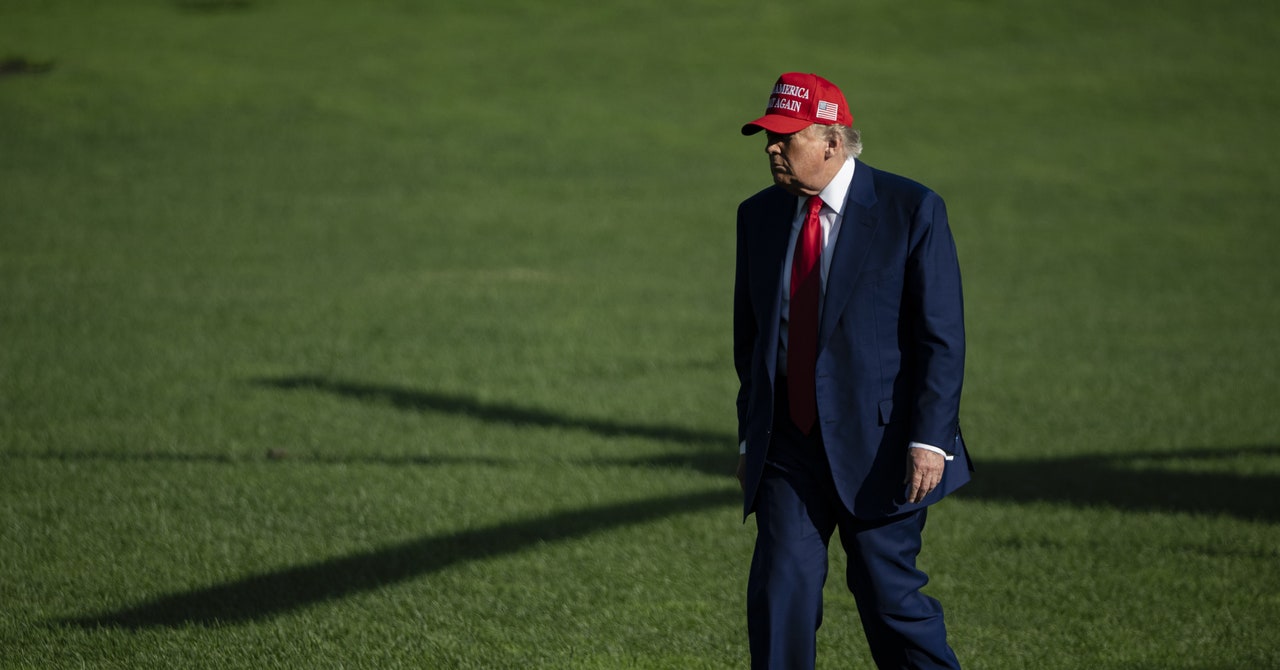 La verdad social se bloquea mientras Trump publica el bombardeo de Irán