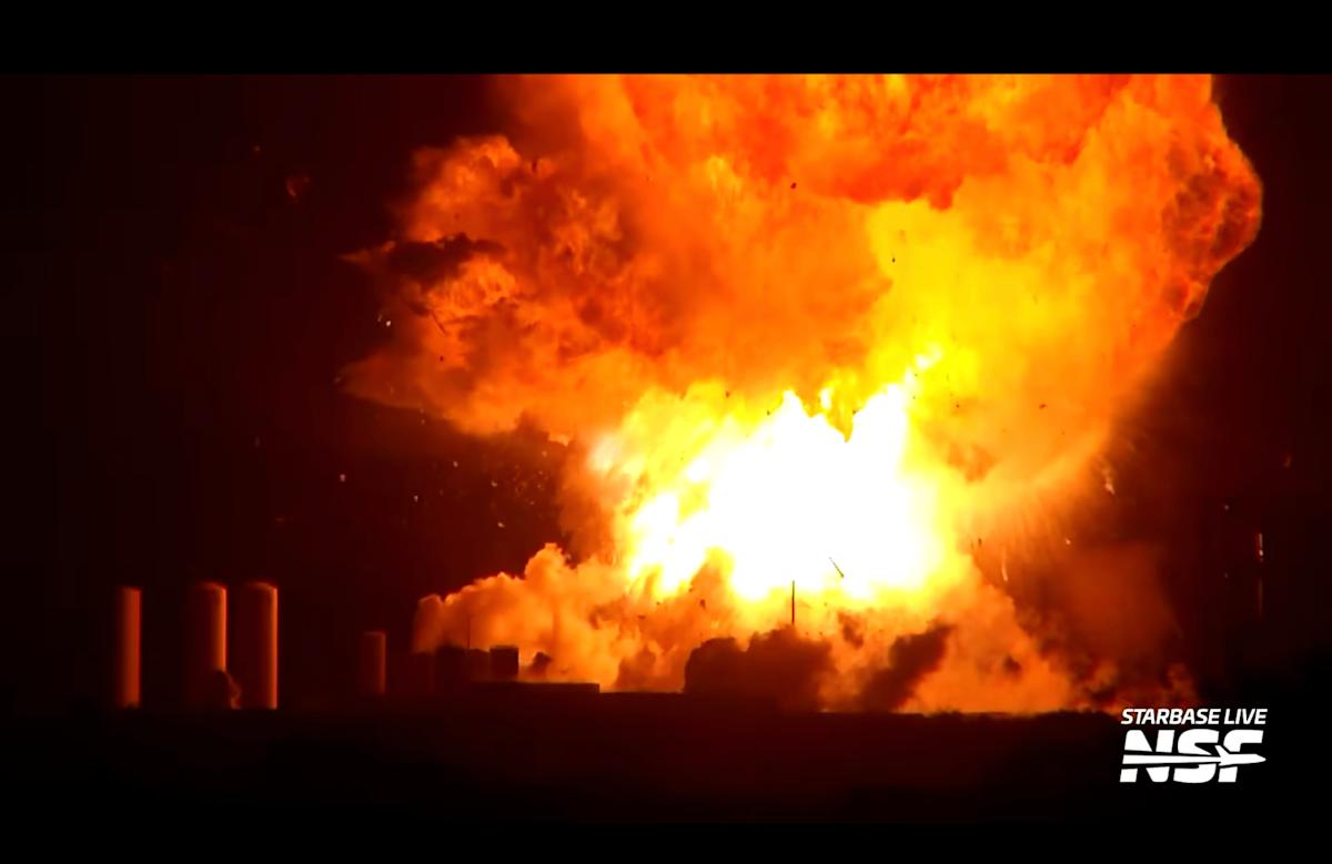 La nave espacial de SpaceX explota en el suelo durante una prueba de rutina