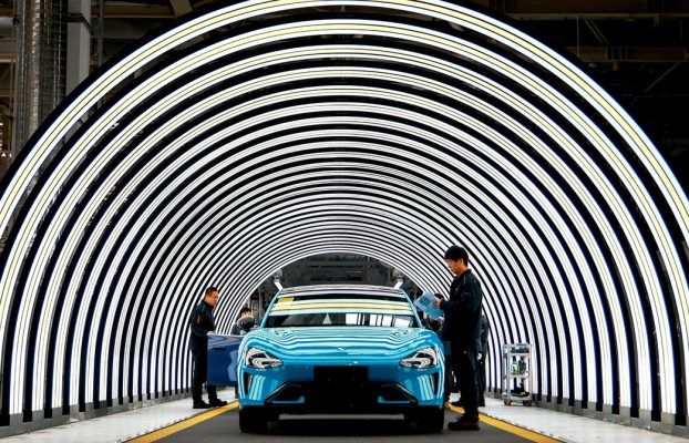 Las fábricas de vehículos eléctricos de China se han convertido en puntos de acceso turístico