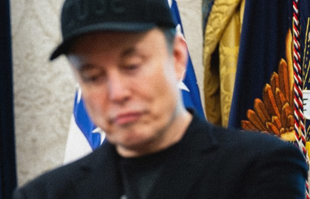 Los abogados de Elon Musk afirman que «no usa una computadora»