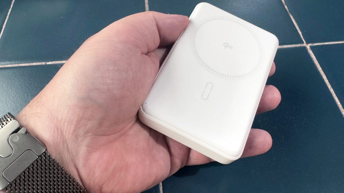 Nunca pensé que alabaría un banco de energía de Kickstand, hasta que probé este