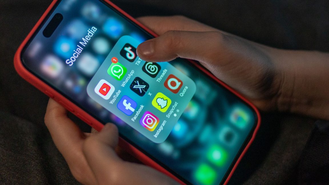 Florida prohibe a los niños que usan las redes sociales probablemente inconstitucionales, las reglas de jueces
