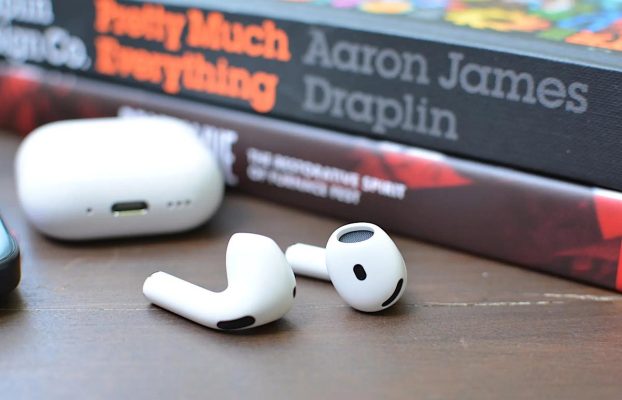 Los AirPods 4 todavía están a la venta a un precio bajo casi récord