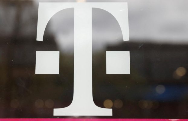 T-Mobile termina los programas DEI en intento de ganar aprobaciones de acuerdos de la FCC