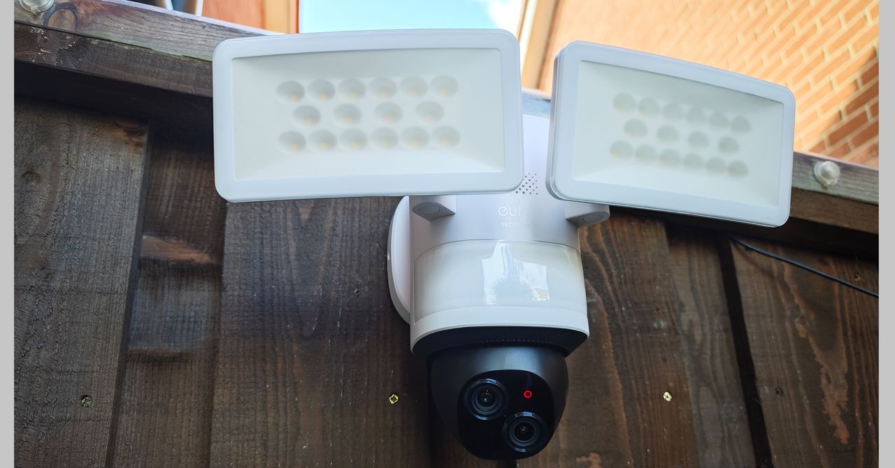 La cámara de seguridad de Floodlight de Eufy es más barata que nunca este día principal (2025)