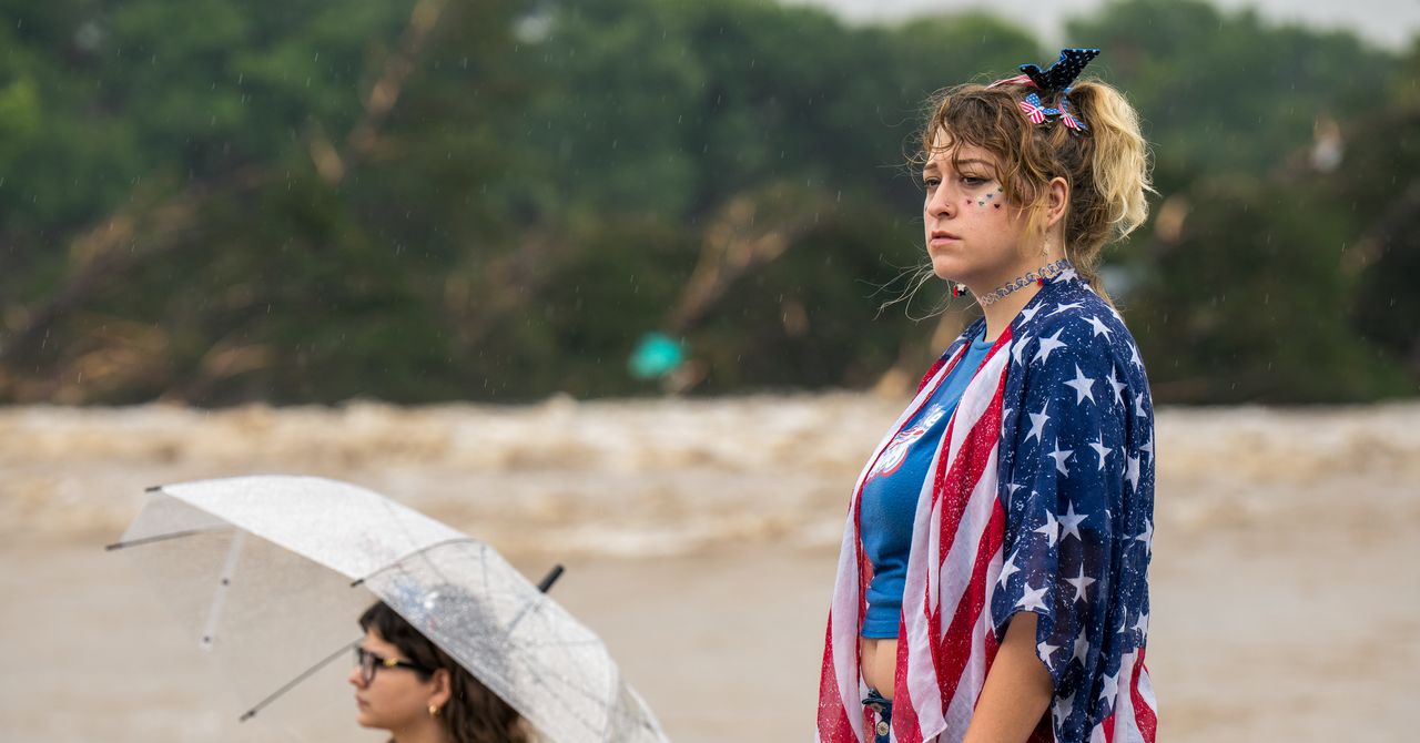 Las teorías de conspiración sobre las inundaciones de Texas conducen a amenazas de muerte