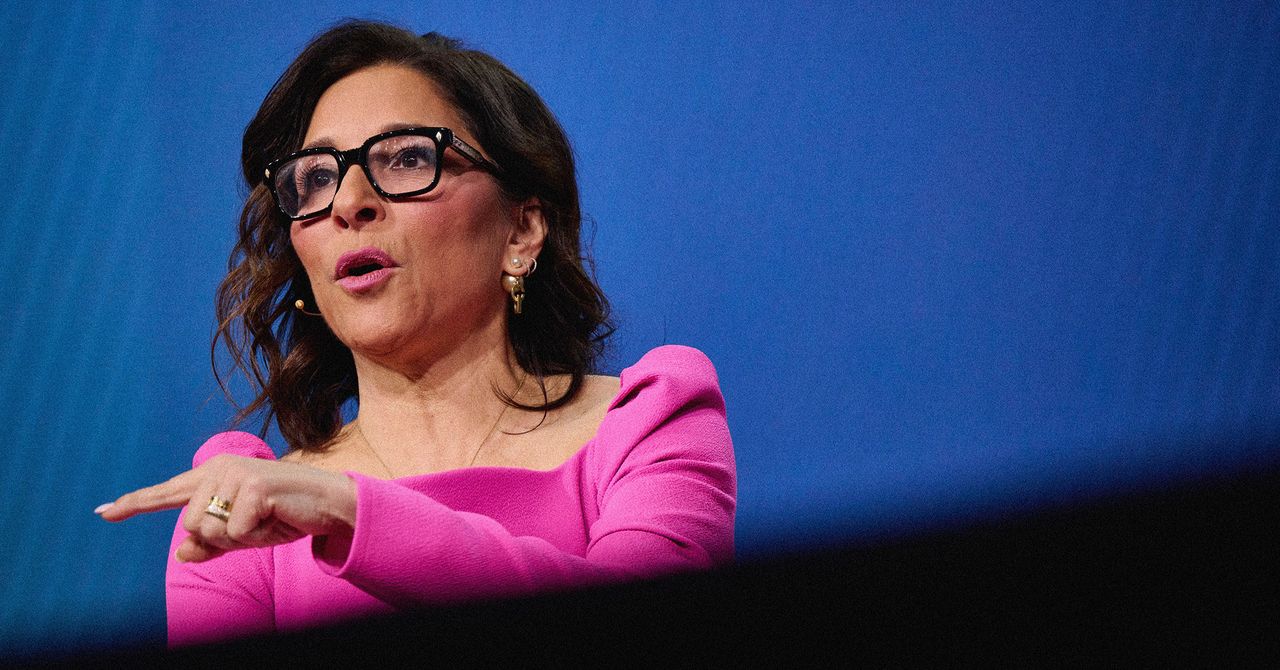Linda Yaccarino trató de domesticar a X. Ahora está fuera como CEO