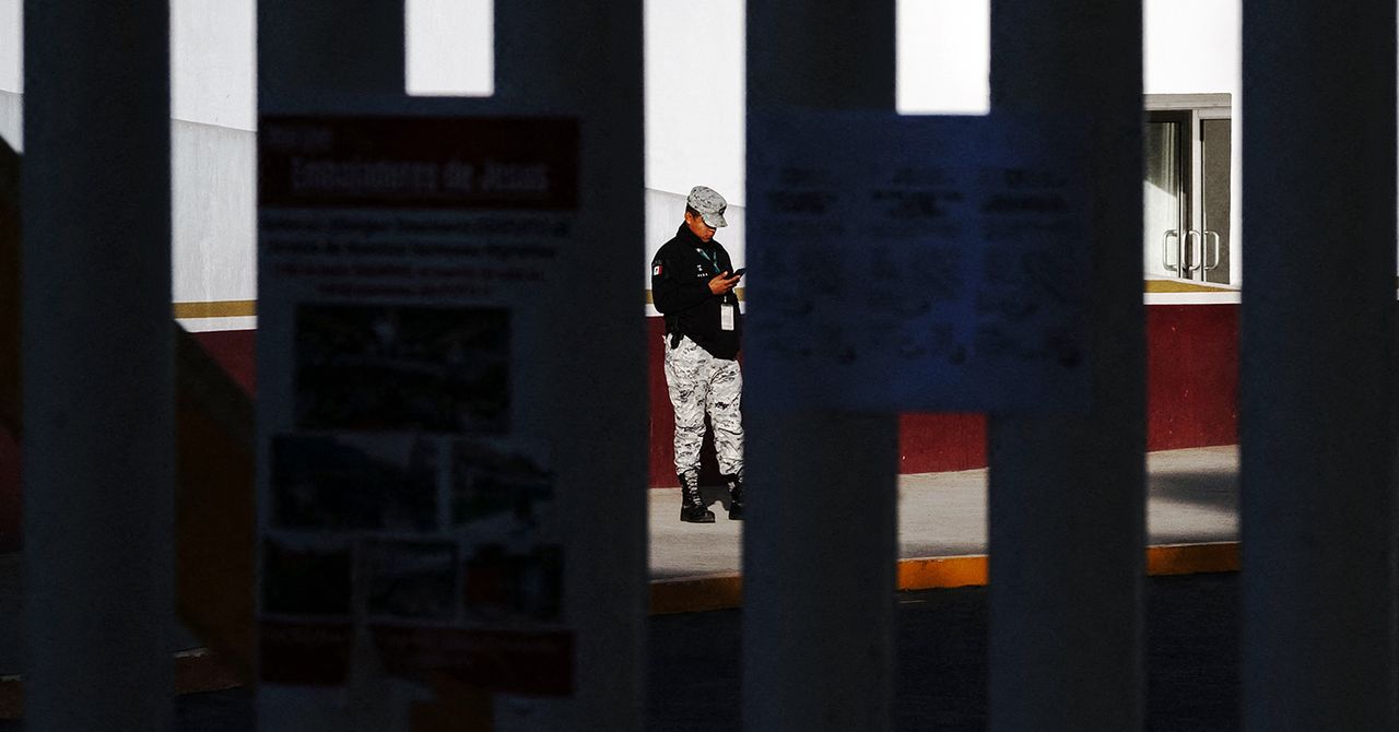 CBP quiere que New Tech busque datos ocultos en teléfonos incautados