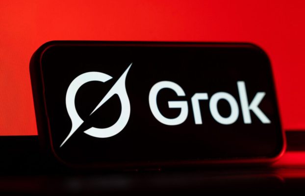 Musk’s Grok 4 se lanza un día después de que Chatbot generó elogios de Hitler en X