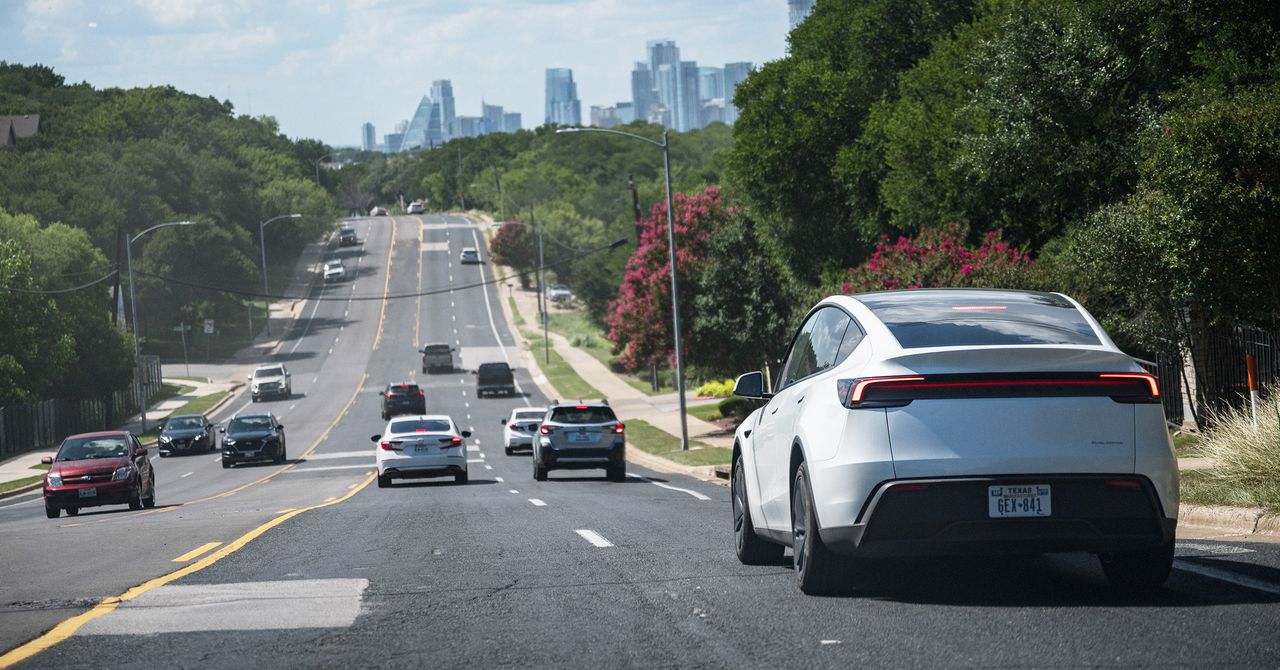 Esta es la razón por la cual el lanzamiento de Robotaxi de Tesla necesitaba niñeras humanas