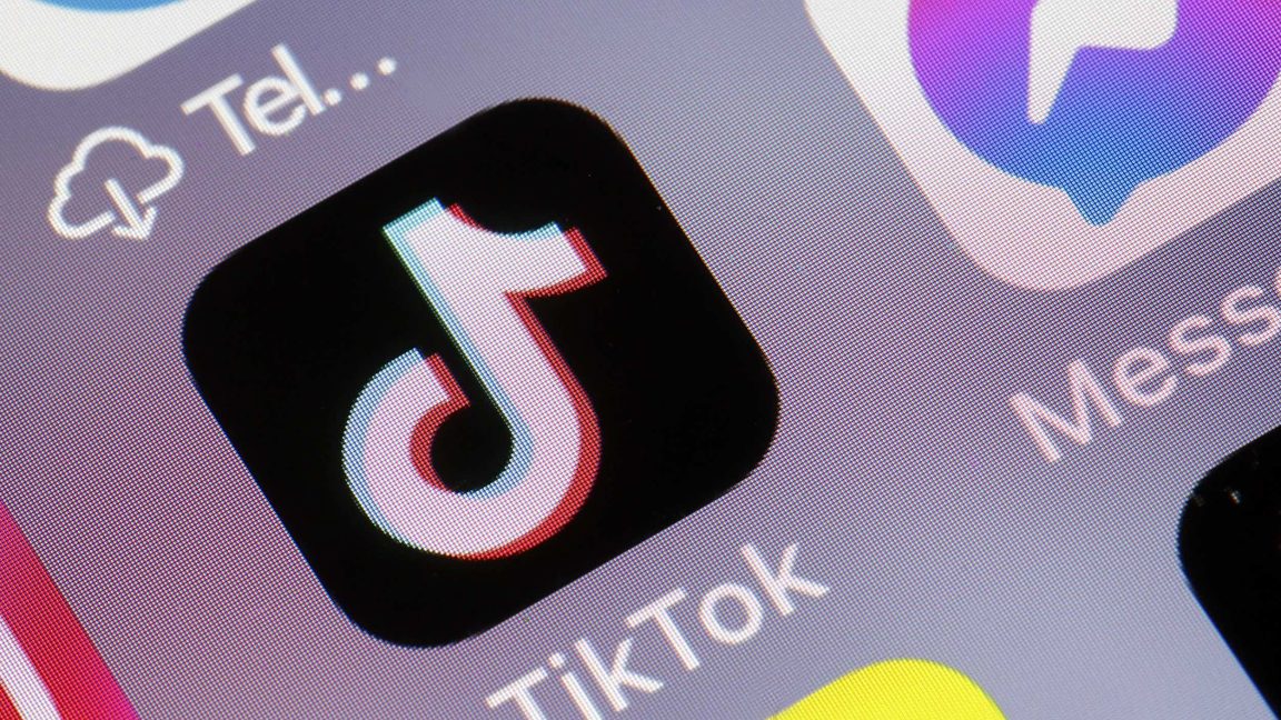 Tiktok está siendo inundado de videos racistas de IA generados por Veo 3 de Google