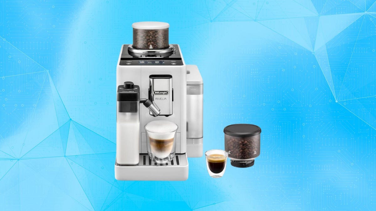 Esta elegante máquina de café espresso automático me hizo dejar mi hábito de Dunkin, y está a la venta